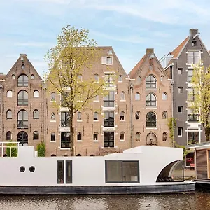  Botel Houseboat The Floating Nest